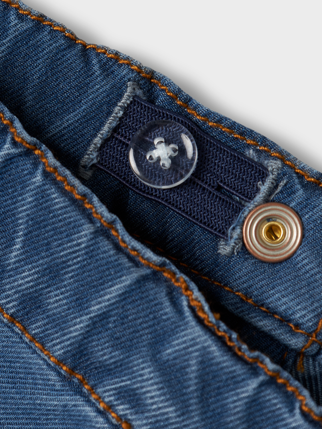 model_shot-front_full